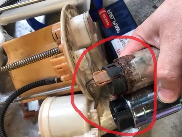 Rắc Cắm Điện Bơm Xăng Xe Ô Tô