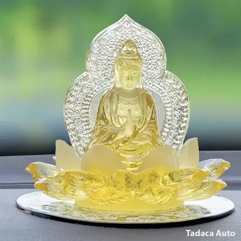 Rước Tượng Phật Để Trên Xe Ô Tô