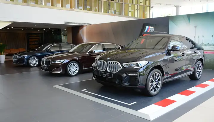 Showroom Xe Ô Tô Hạng Sang