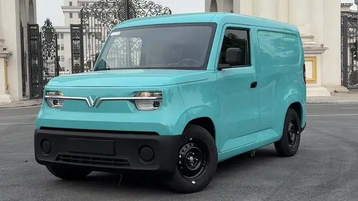Số 2 Chiếc Xe Ô Tô Chở Hàng