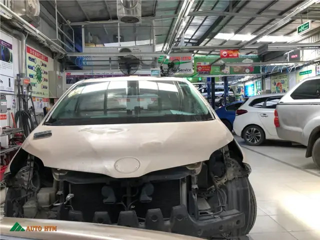 Sửa Tay Nắm Cửa Xe Ô Tô Tôyota Siena