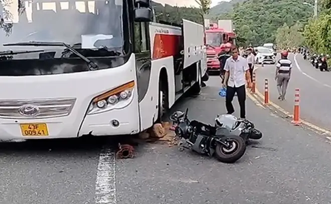 Tai Nạn Xe Ô Tô Nước Ngoài