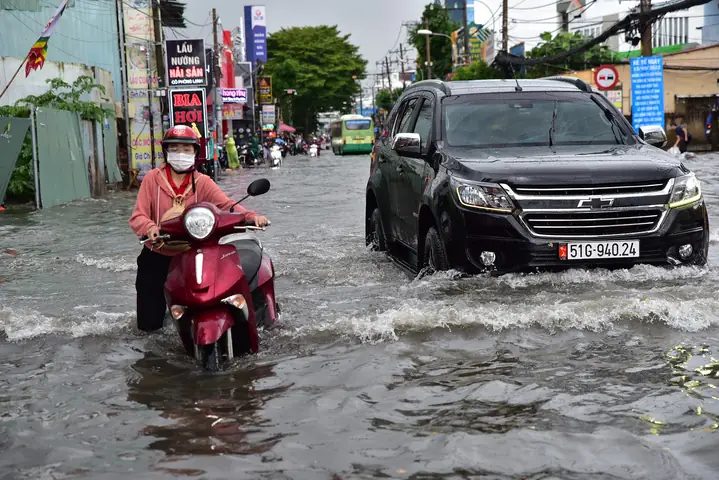 Thảm Lớn Lau Bánh Xe Ô Tô Thảm Lớn Lau Bánh Xe Ô Tô