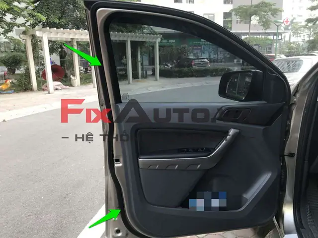 Thay Gioăng Cao Su Cửa Kính Xe Ô Tô