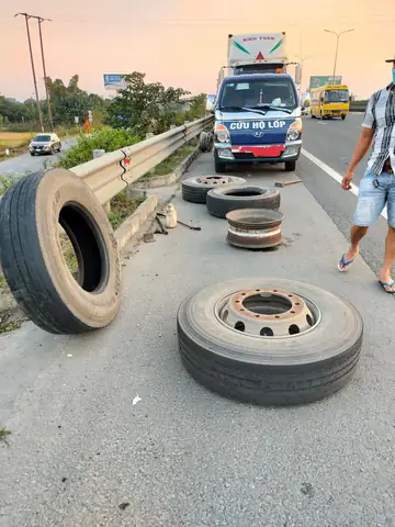 Thay Vỏ Xe Ô Tô Ở Đâu Rẻ