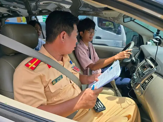 Thi Sát Hạch Giấy Phép Lái Xe Ô Tô