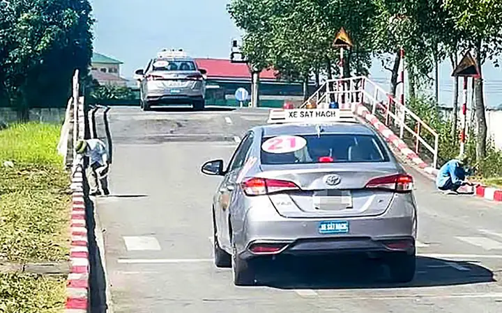 Thi Sát Hạch Lái Xe Ô Tô Trên Đường