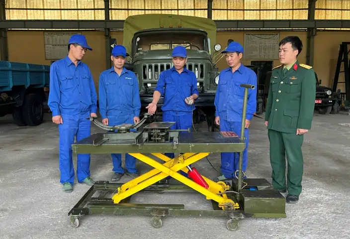 Thiết Bị Nâng Xe Ô Tô