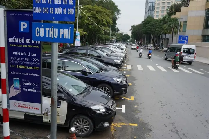 Thu Phí Đậu Xe Ô Tô Quận 1 Tnxp