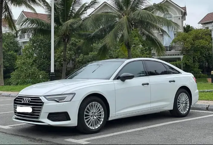 Thuê Xe Ô Tô 4 Chỗ Vip