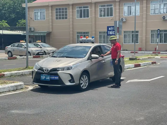 Trường Dạy Lái Xe Ô Tô Cảnh Sát