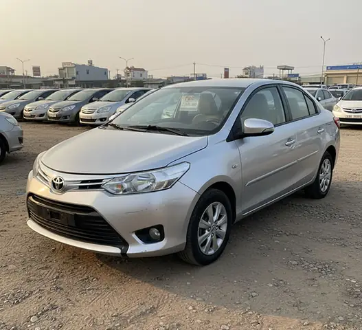 Xe Ô Tô 4 Chỗ 200 Triệu