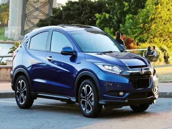 Xe Ô Tô 5 Chỗ Máy Dầu