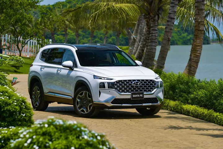 Xe Ô Tô 7 Chỗ Gầm Cao