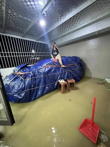 Xe Ô Tô Chống Ngập Nước