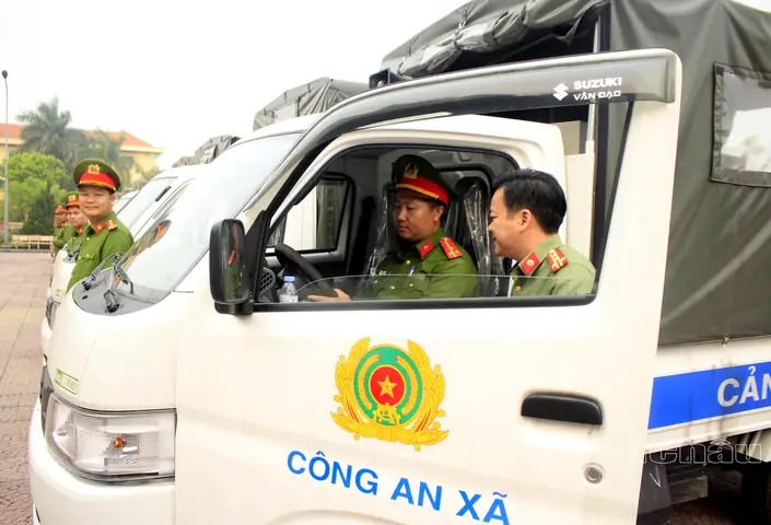 Xe Ô Tô Công An