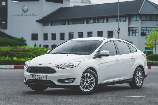 Xe Ô Tô Ford 4 Chỗ