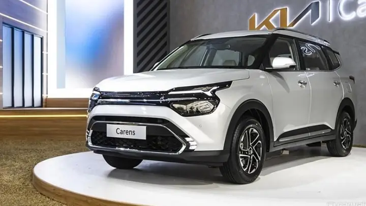 Xe Ô Tô Kia Carens 5 Chỗ