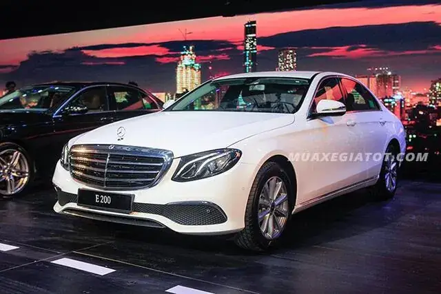 Xe Ô Tô Mercedes E200