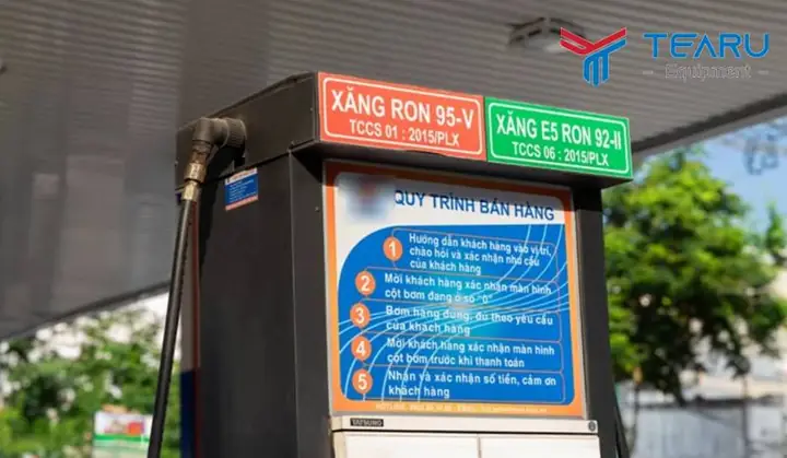 Xe Ô Tô Nên Đổ Xăng E5 Hay A95